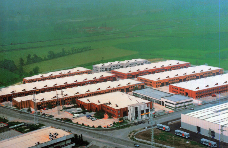 Peschiera Borromeo - Via Milano, Lambro, Tobagi, anno di costruzione 1988-1990
